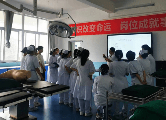 我院开展开学首日教学检查工作432.png
